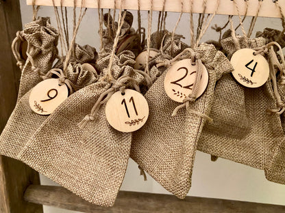 Personalisierter Adventskalender aus Holz